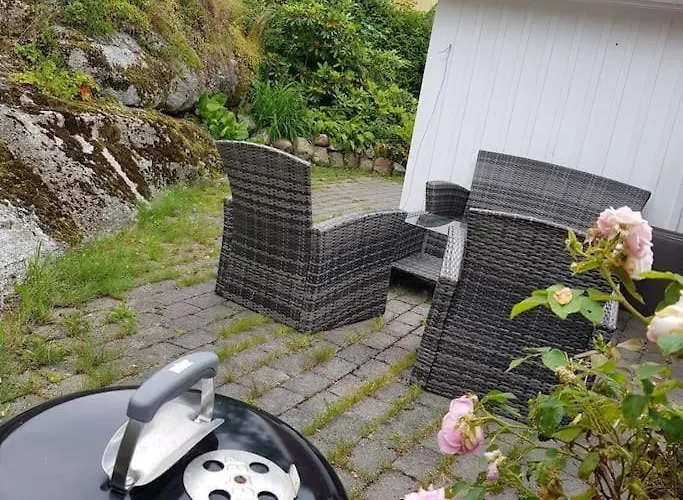 Lys Og Lettstelt Leilighet Med Utsikt Over Byen 公寓